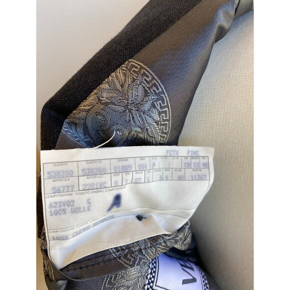 Vtg Gianni Versace Blazer Mens Gray Herringbone Notch Lapel Jacket 52 US 44/46R - Picture 9 of 9